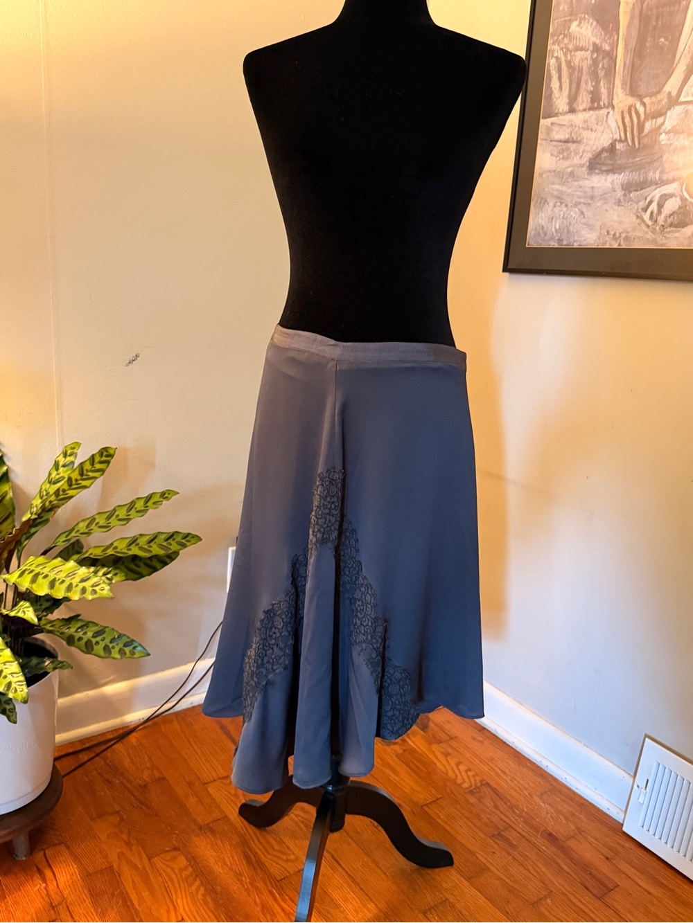 Banana Republic Silk  Slate Gray Lace-Panel Circle Skirt Woman’s size 8
